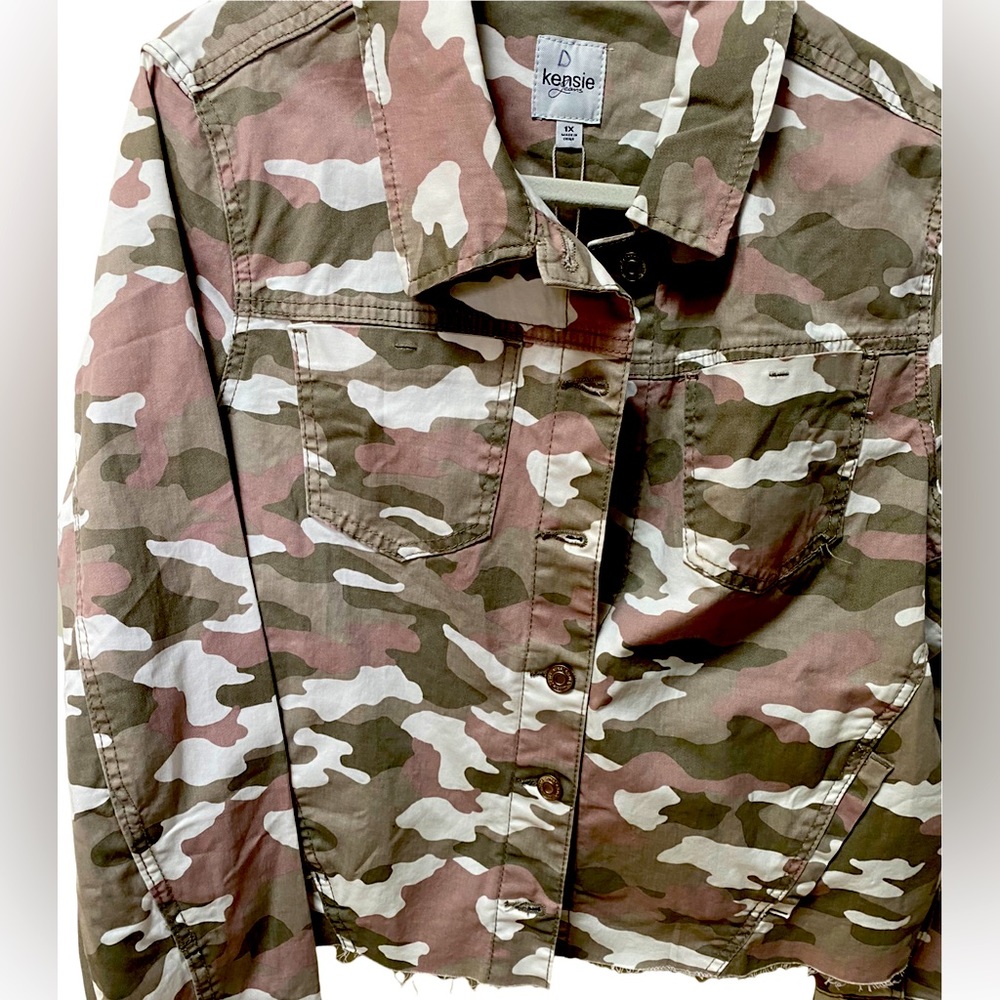 NWT Kensie Jeans - Camo Jacket. 1X